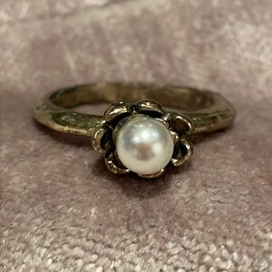 Dainty Faux Pearl Brasstone Ring Size 4.75